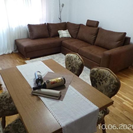 Walk Apartment Vukovar Eksteriør bilde