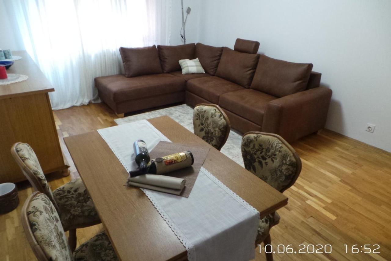 Walk Apartment Vukovar Eksteriør bilde