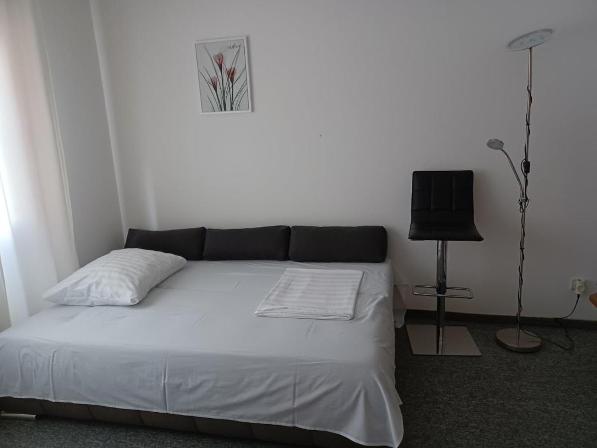 Walk Apartment Vukovar Eksteriør bilde