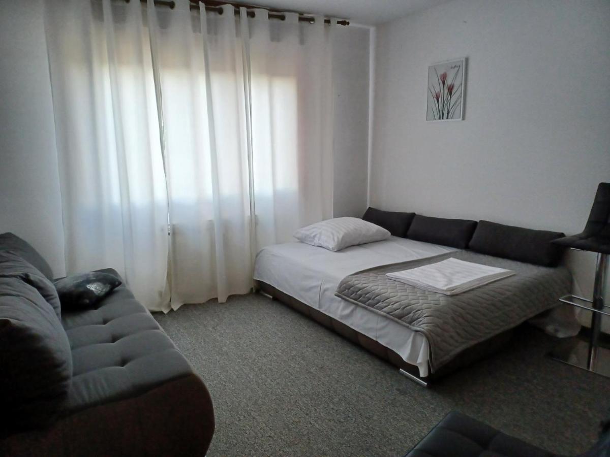Walk Apartment Vukovar Eksteriør bilde