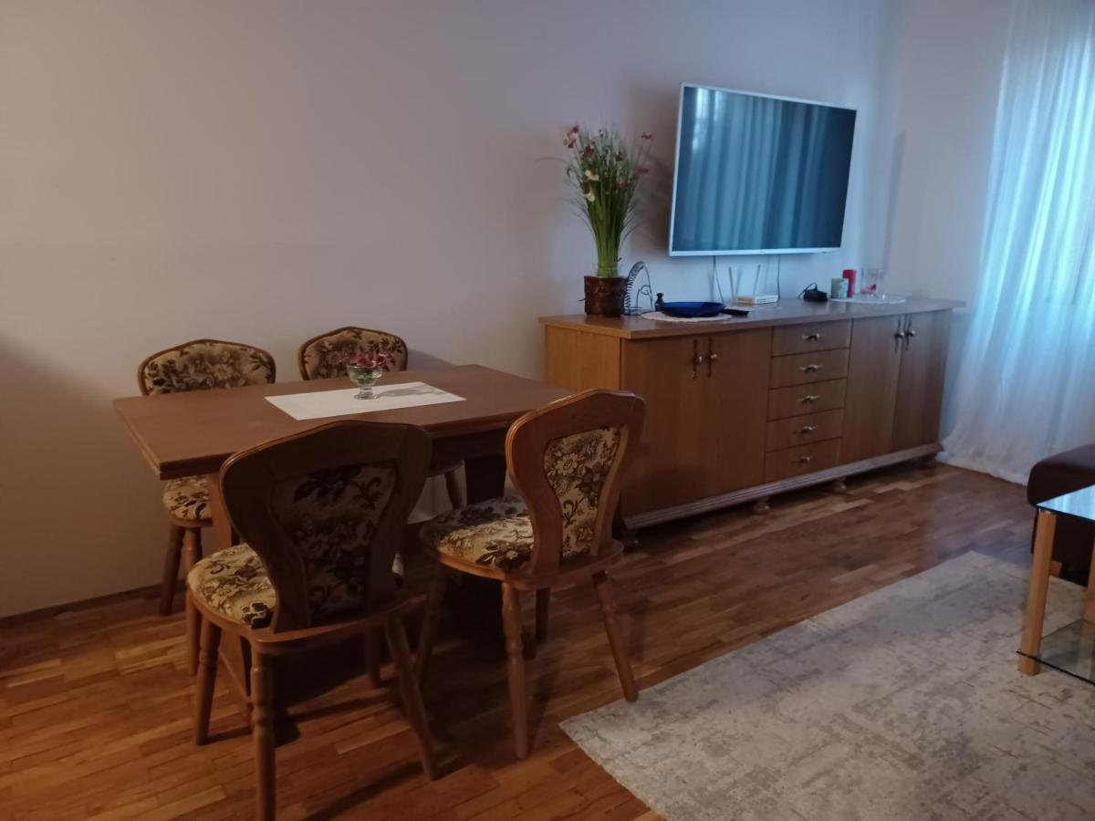 Walk Apartment Vukovar Eksteriør bilde